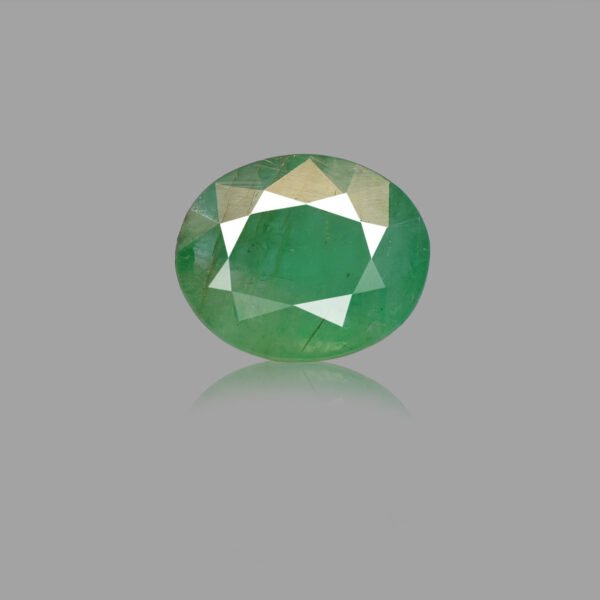 5.44 Carats Emerald ( 6.04 Ratti Panna )