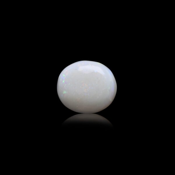 8.39 carats Opal ( 9.32 ratti Dudhiya Patthar )
