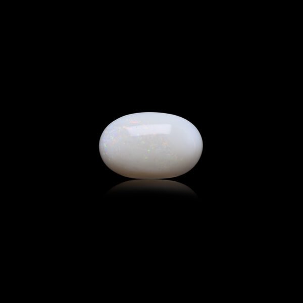 7.2 carats Opal ( 8 ratti Dudhiya Patthar )