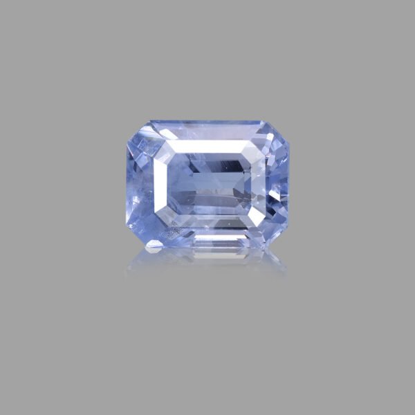 4.52 carats Blue Sapphire ( 5.02 ratti Neelam )