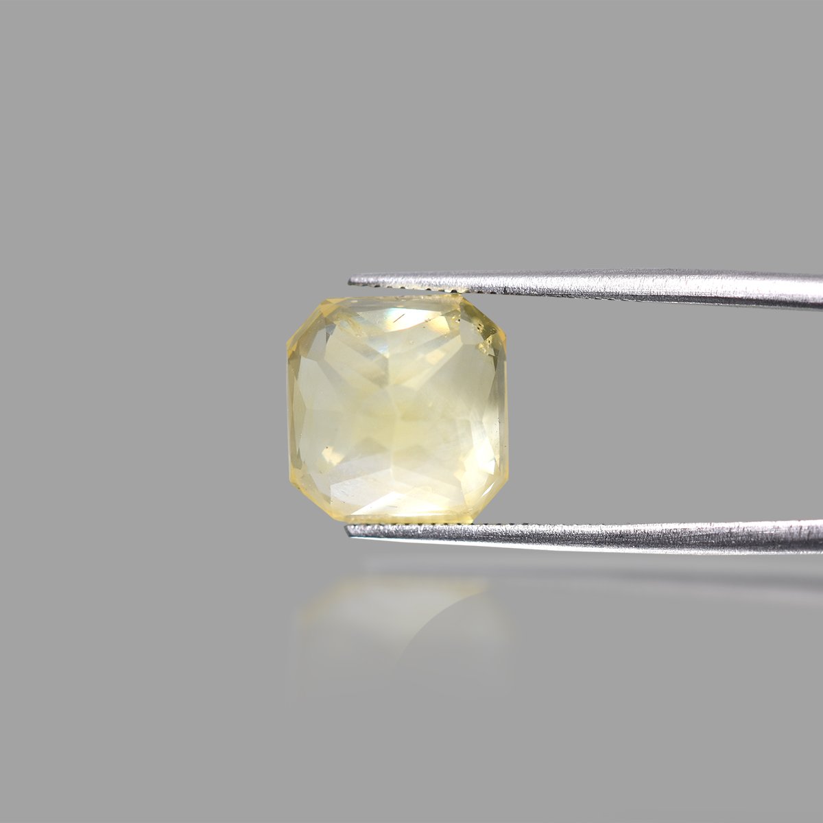 d0825-rgw-puk-341-4 9.14 carats Yellow Sapphire  ( 10.16 Ratti Pukhraj ) - Image 4