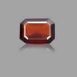 9.65 carats Hessonite ( 10.72 ratti Gomed )