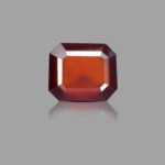 7.41 carats Hessonite ( 8.23 ratti Gomed )
