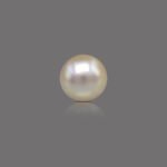 7.62 carats South Sea Pearl ( 8.47 ratti Moti )