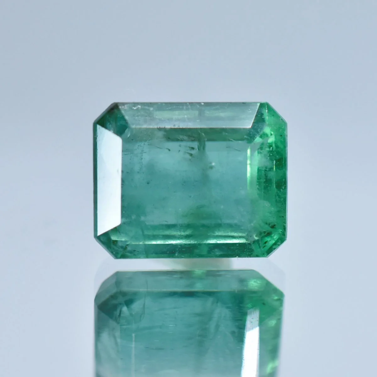 4.65 Carats Emerald ( 5.17 Ratti Panna ) 1
