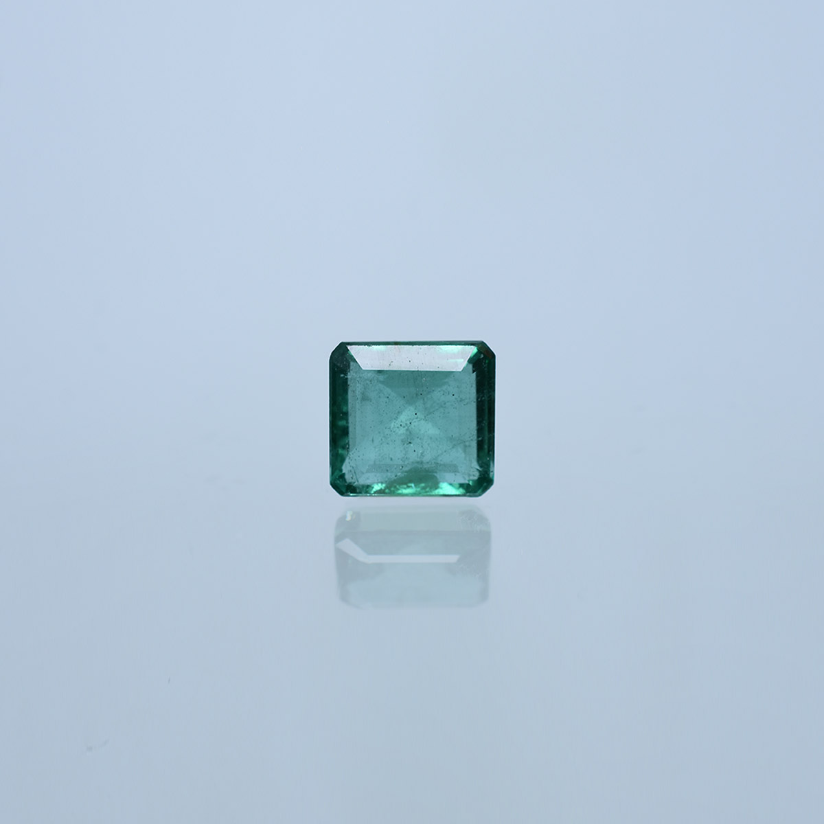 8.67 Carats Emerald ( 9.63 Ratti Panna )