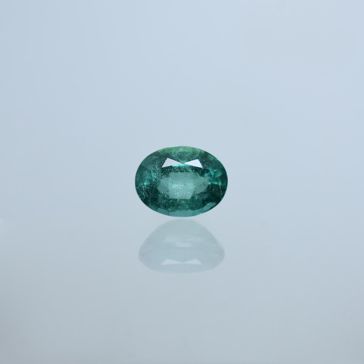 8.26 Carats Emerald ( 9.18 Ratti Panna )
