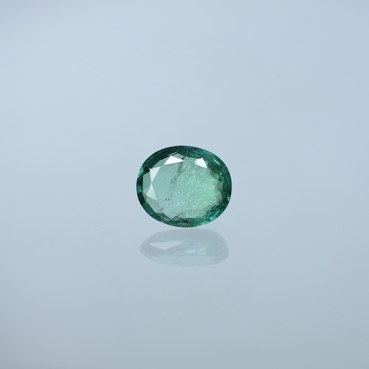 7.67 Carats Emerald ( 8.5 Ratti Panna )