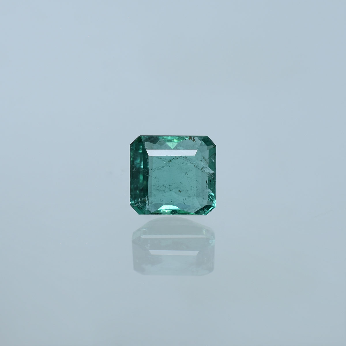 4.68 Carats Emerald ( 5.25 Ratti Panna )