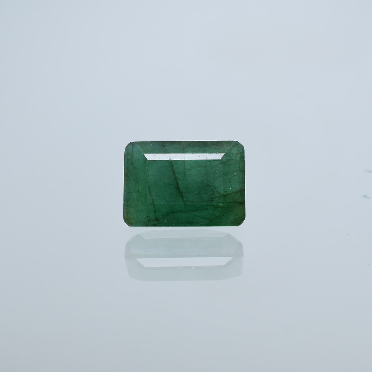 8.27 Carats Emerald ( 9.09 Ratti Panna )