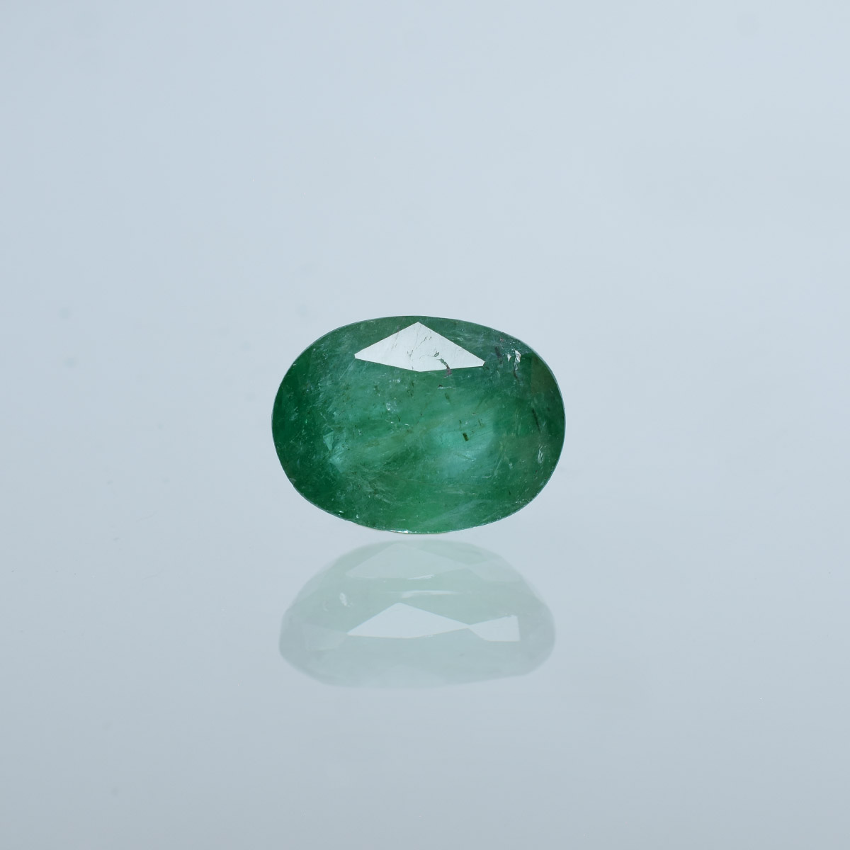 11.99 Carats Emerald ( 13.32 Ratti Panna )