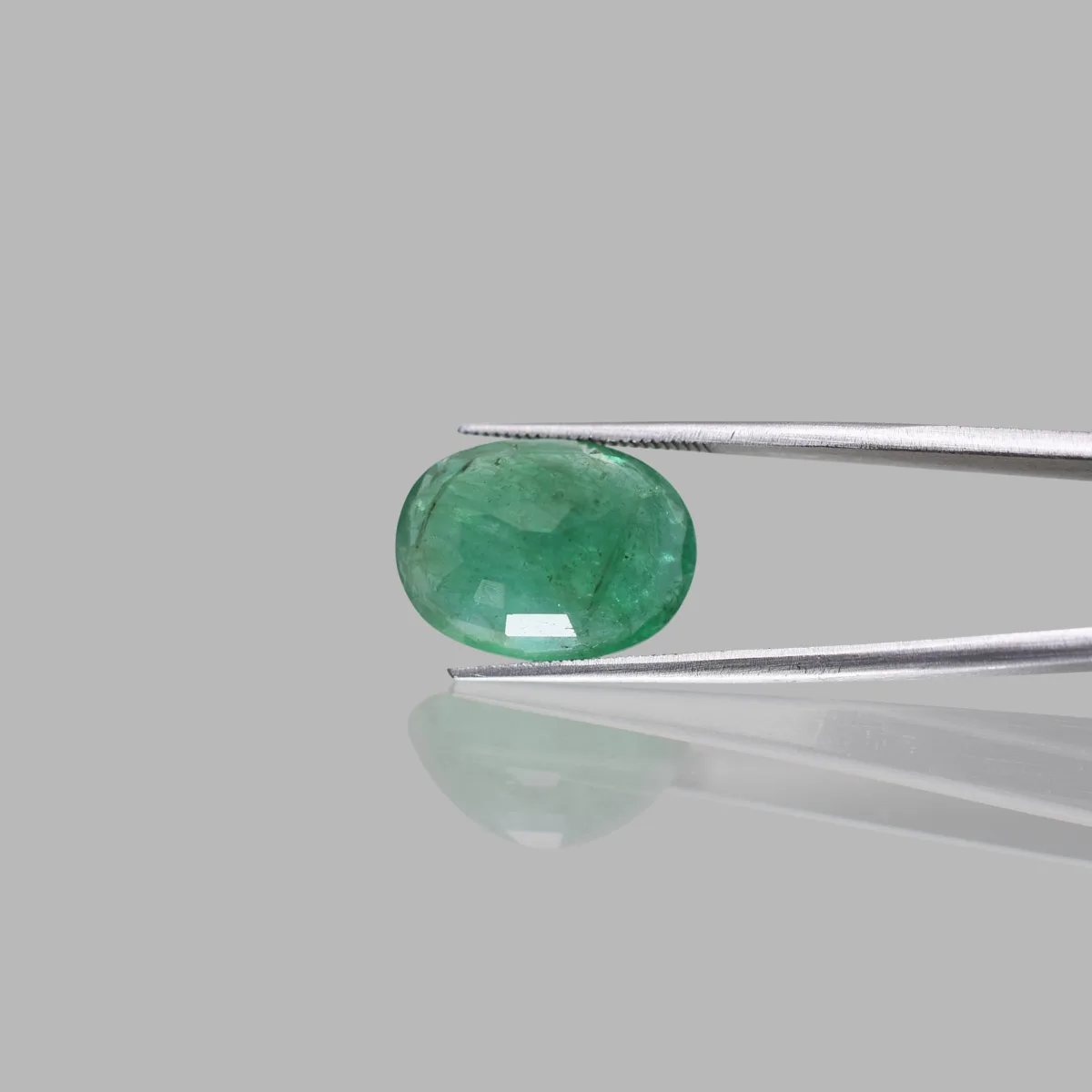 11.99 Carats Emerald ( 13.32 Ratti Panna ) 2
