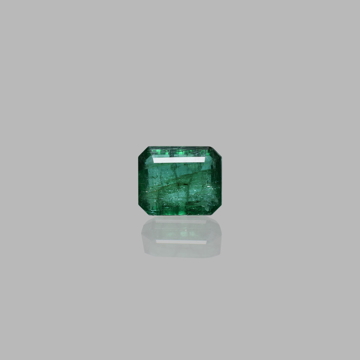 9.34 Carats Emerald ( 10.25 Ratti Panna )