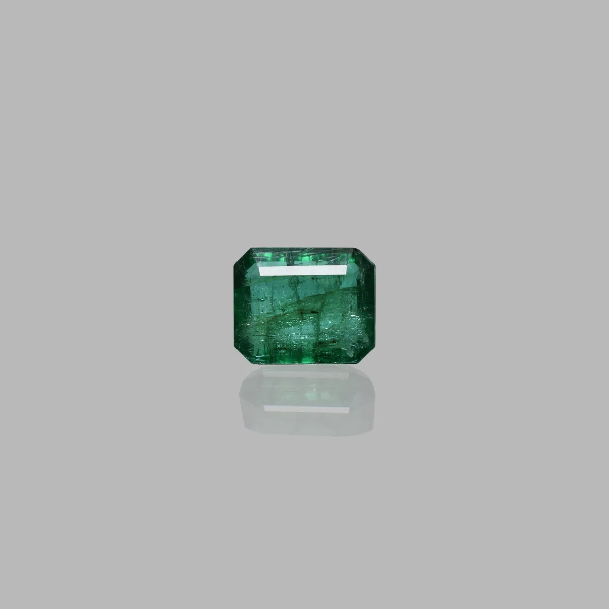 9.34 Carats Emerald ( 10.25 Ratti Panna )