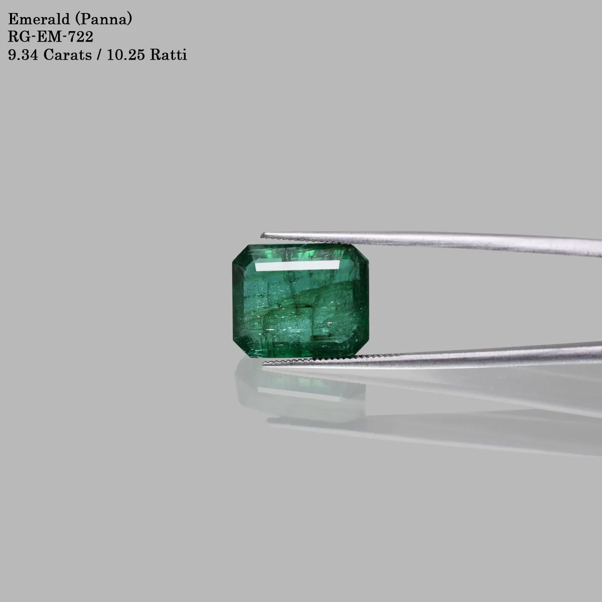 9.34 Carats Emerald ( 10.25 Ratti Panna ) 1