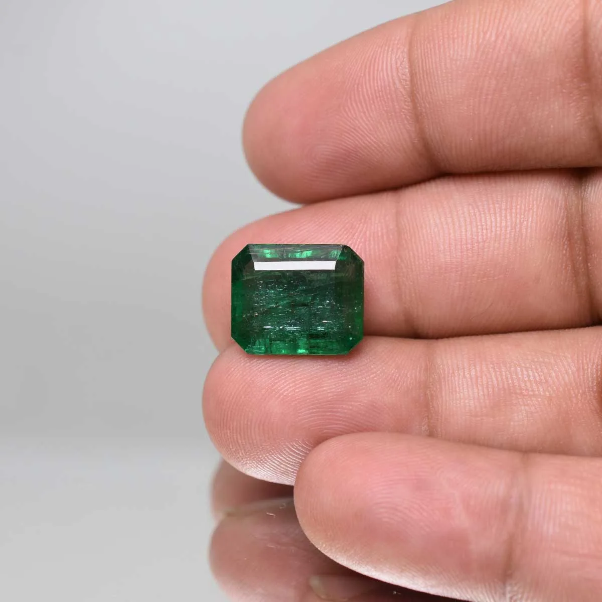 9.34 Carats Emerald ( 10.25 Ratti Panna ) 3