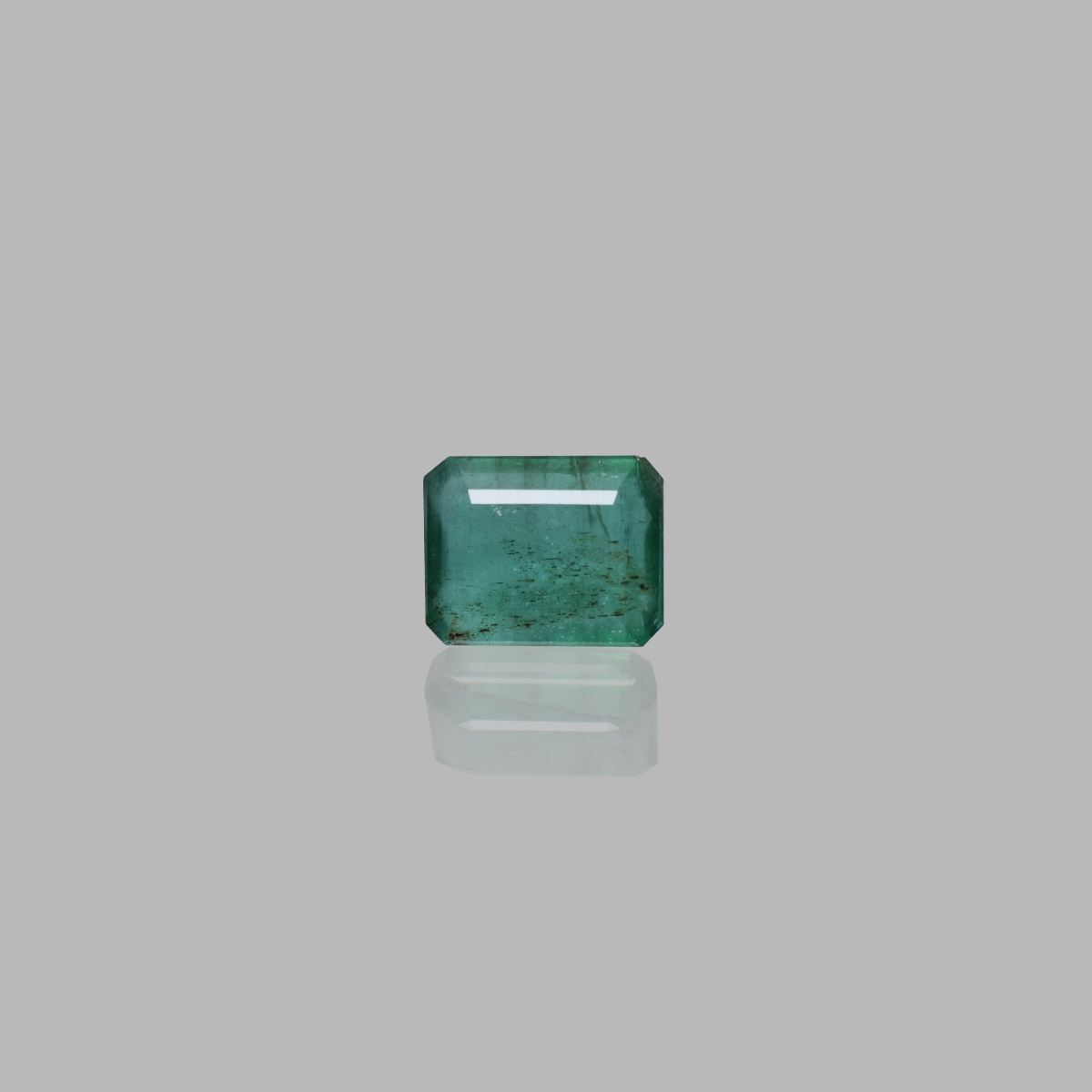 9.07 Carats Emerald ( 10.25 Ratti Panna )