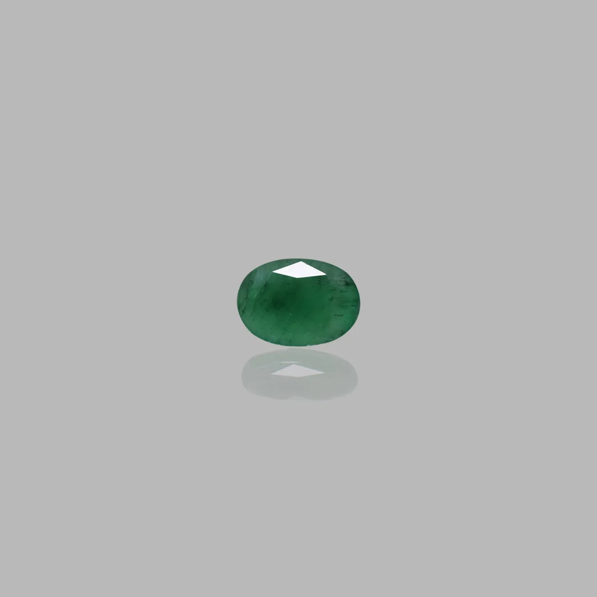 4.98 Carats Emerald ( 5.47 Ratti Panna )