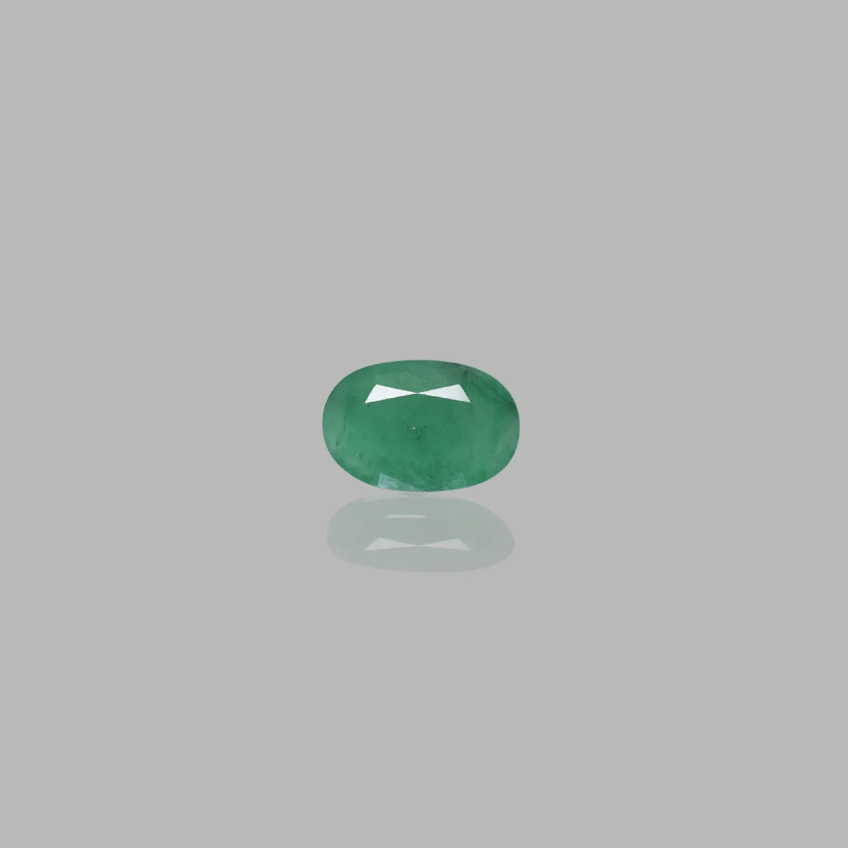 4.83 Carats Emerald ( 5.3 Ratti Panna )