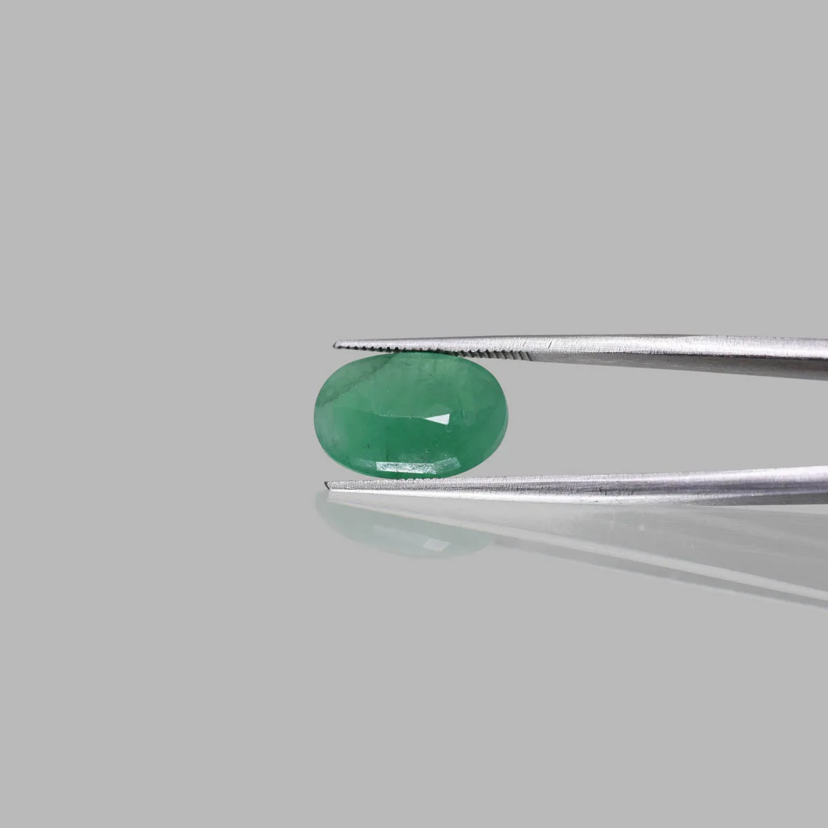 4.83 Carats Emerald ( 5.3 Ratti Panna ) - Image 3