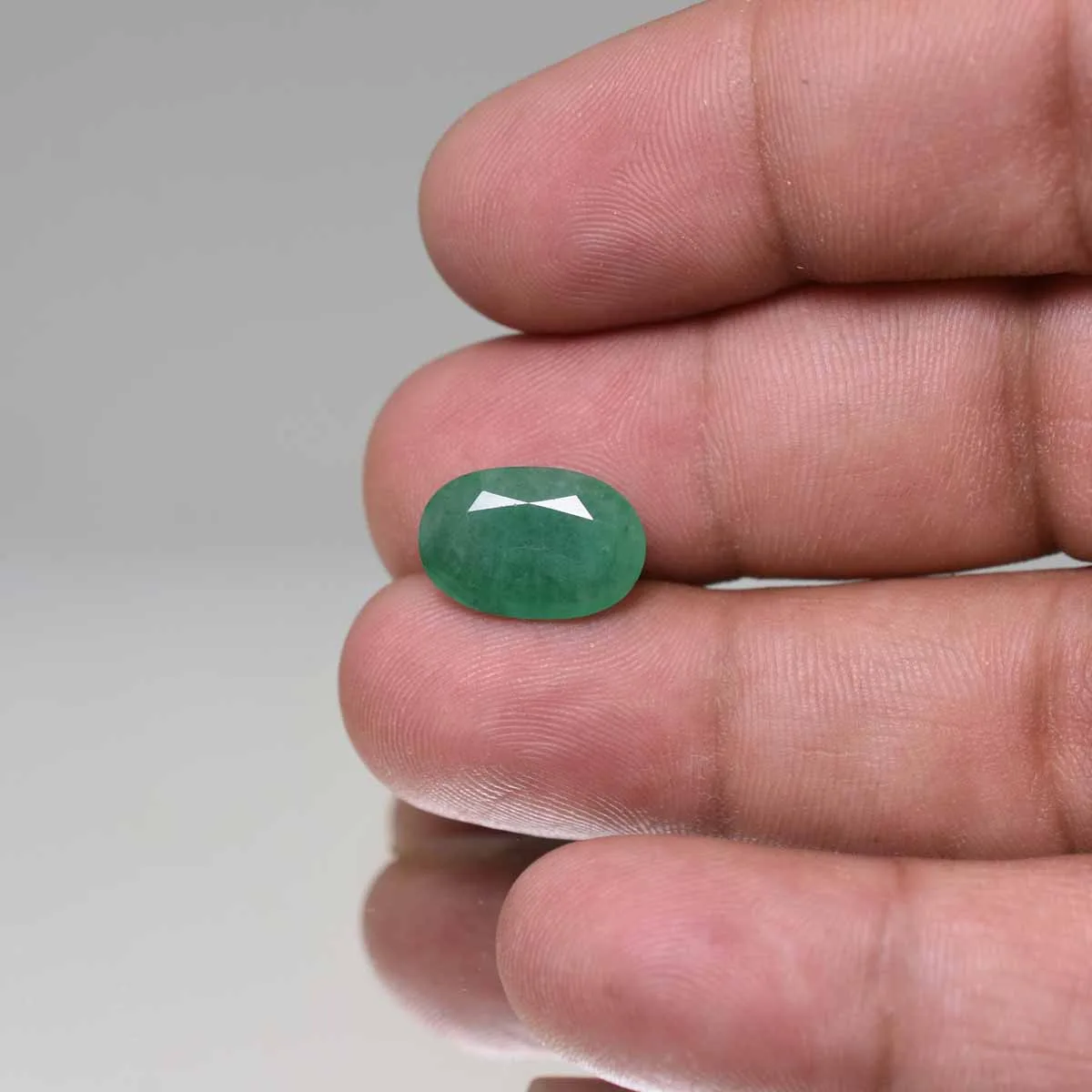 4.83 Carats Emerald ( 5.3 Ratti Panna ) - Image 4