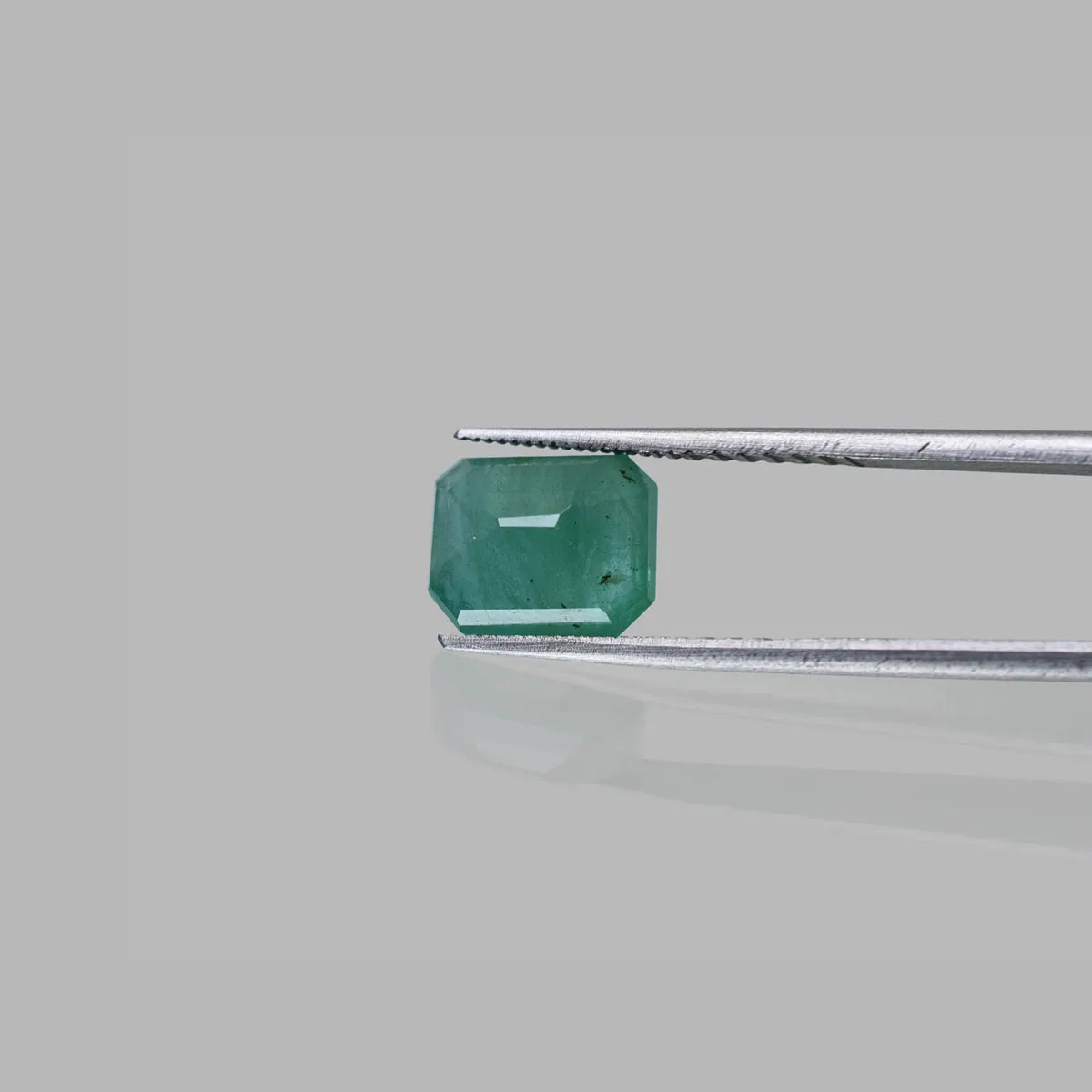 3.87 Carats Emerald ( 4.25 Ratti Panna ) - Image 3