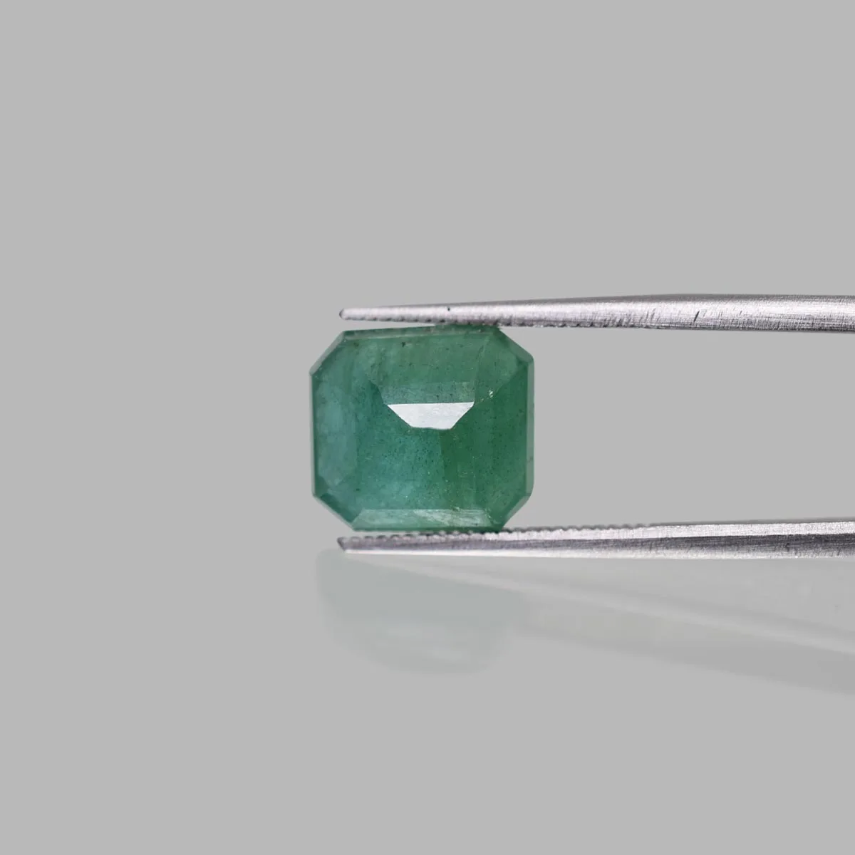 4.57 Carats Emerald ( 5.02 Ratti Panna ) - Image 3