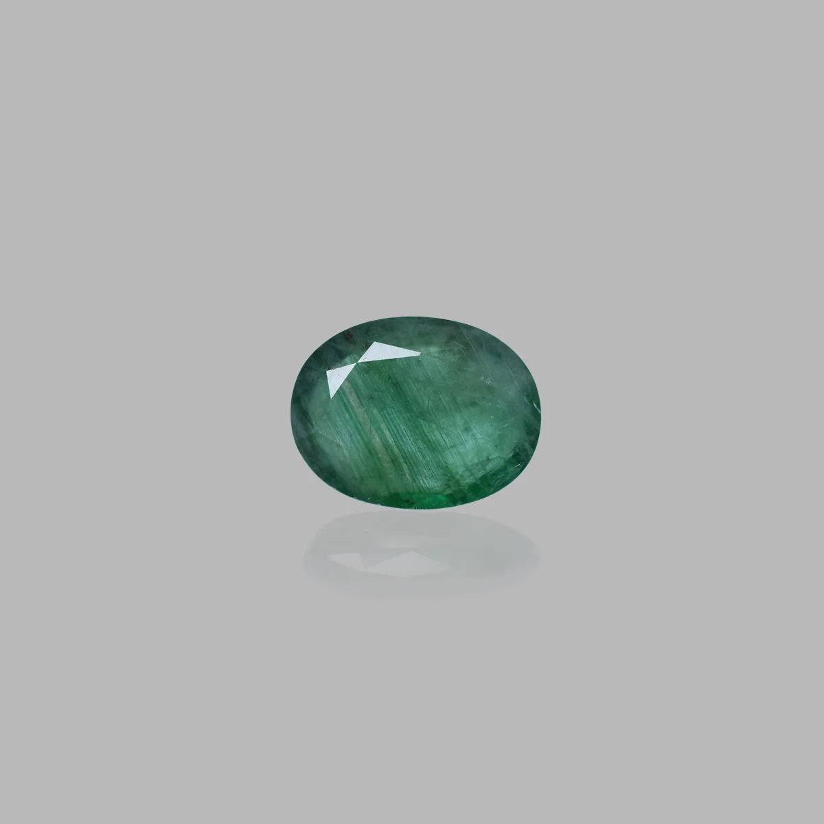 4.69 Carats Emerald ( 5.15 Ratti Panna ) 4.69 Carats Emerald ( 5.15 Ratti Panna )