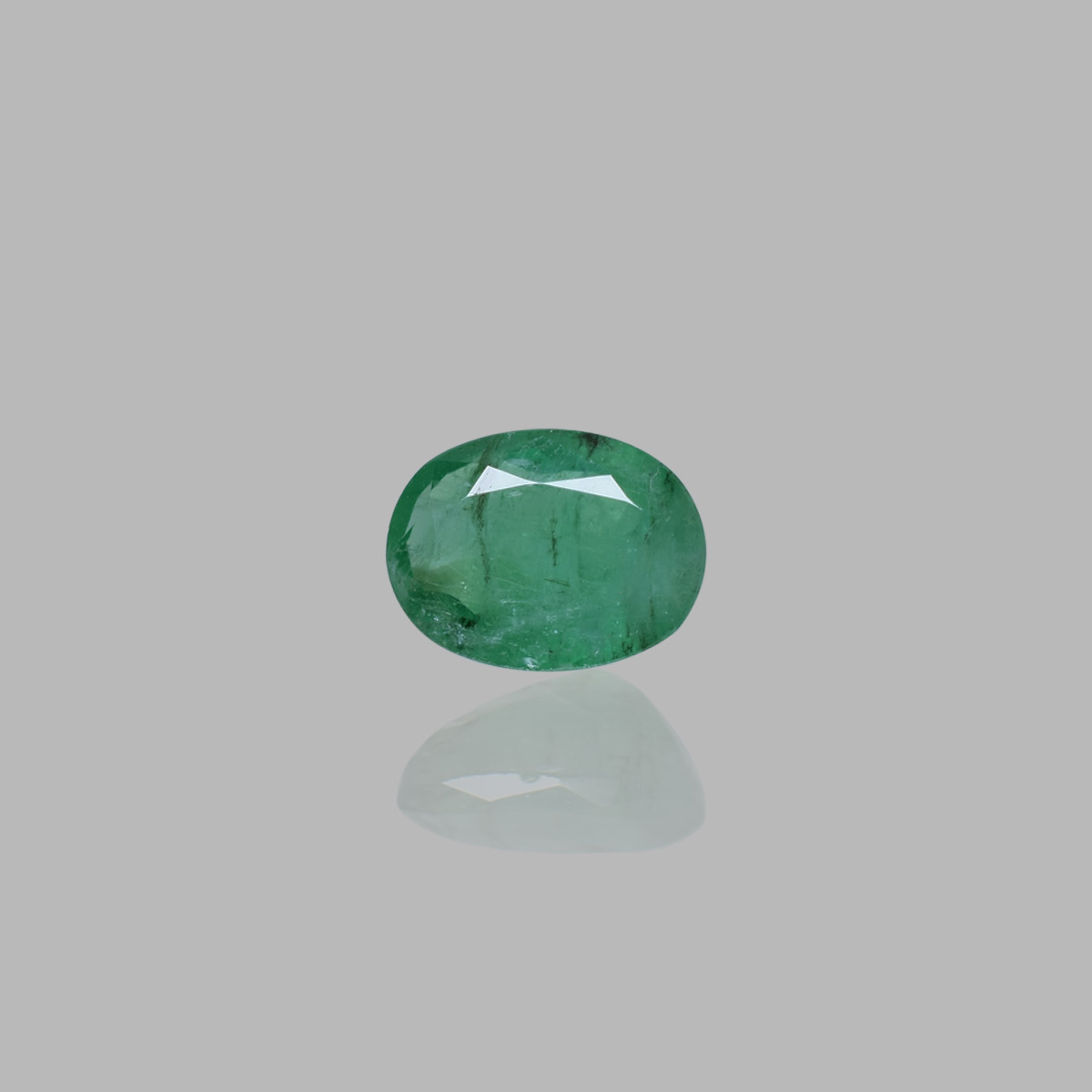 4.97 Carats Emerald ( 5.46 Ratti Panna )
