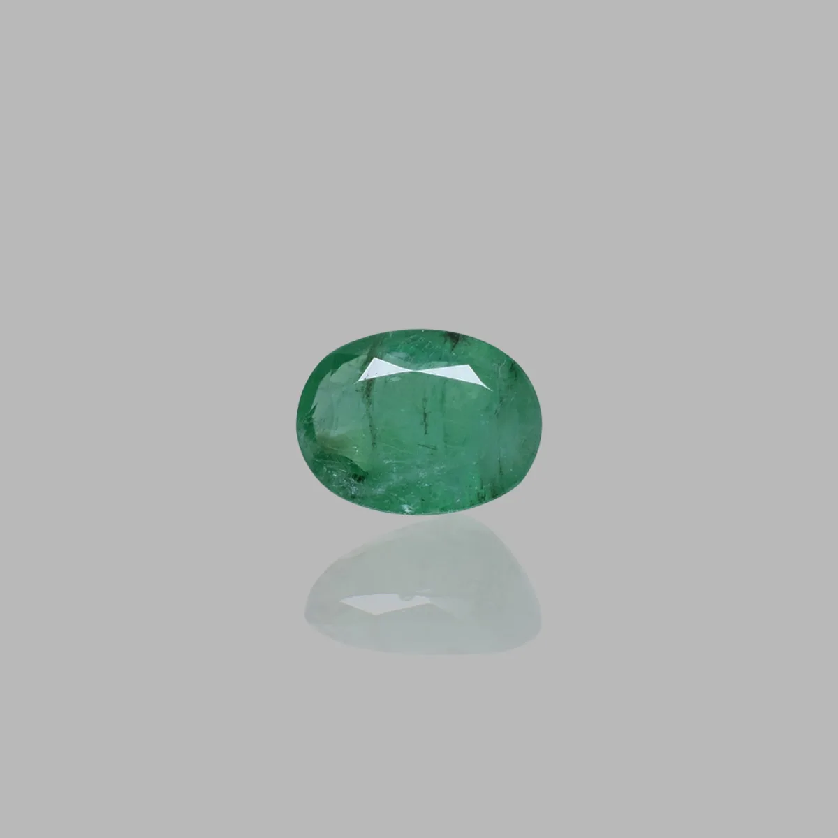 4.97 Carats Emerald ( 5.46 Ratti Panna ) 4.97 Carats Emerald ( 5.46 Ratti Panna )
