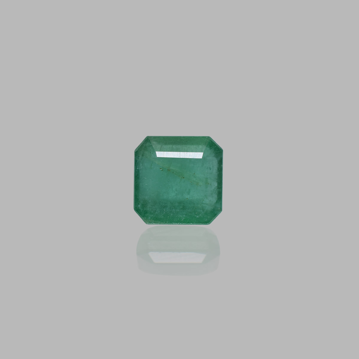 7.8 Carats Emerald ( 8.57 Ratti Panna )