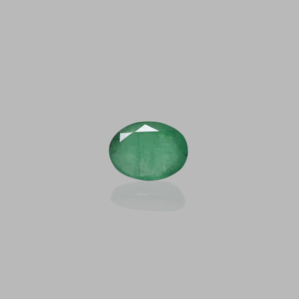 4.8 Carats Emerald ( 5.27 Ratti Panna )