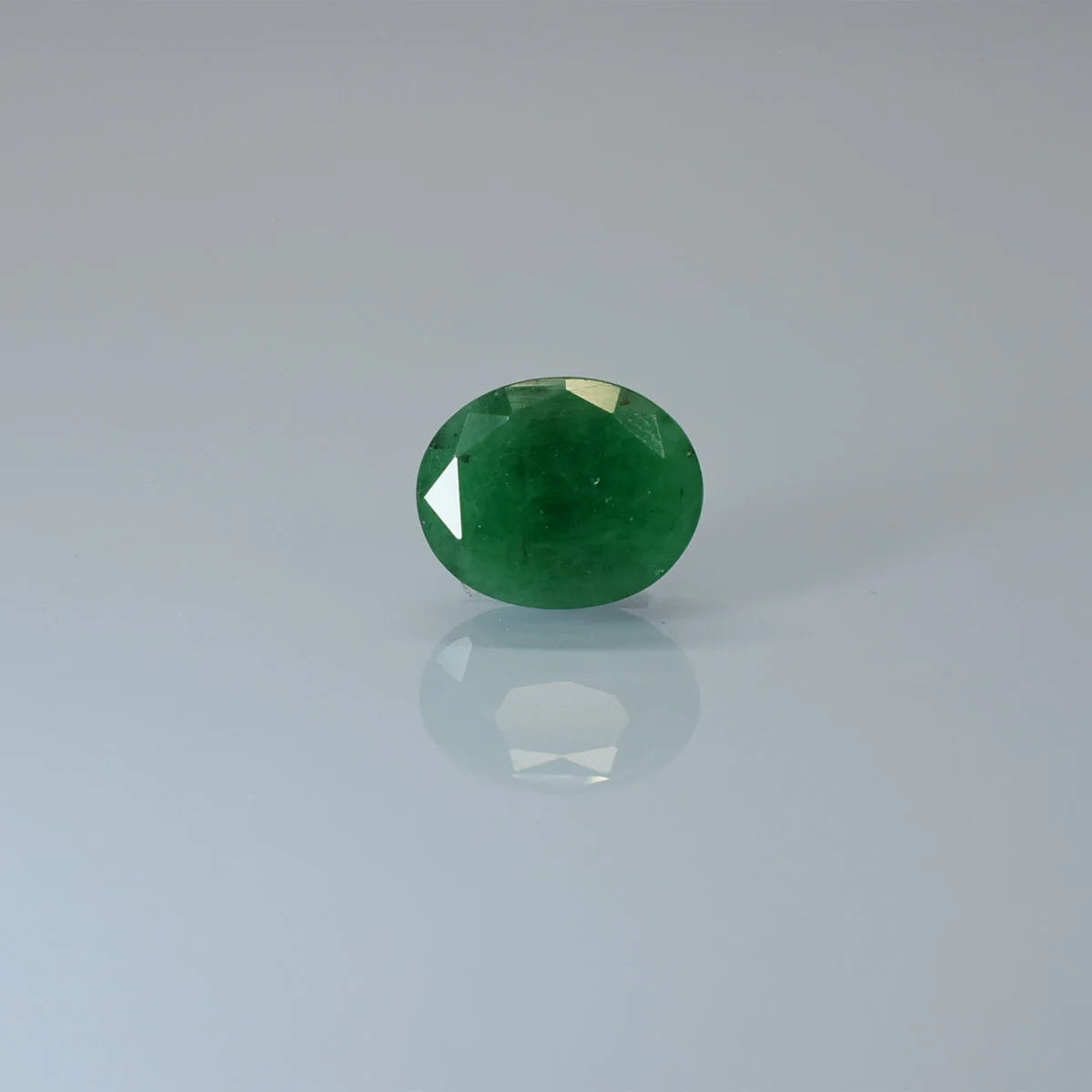 5.4 Carats Brazilian Emerald ( 6 Ratti Panna ) - Image 1