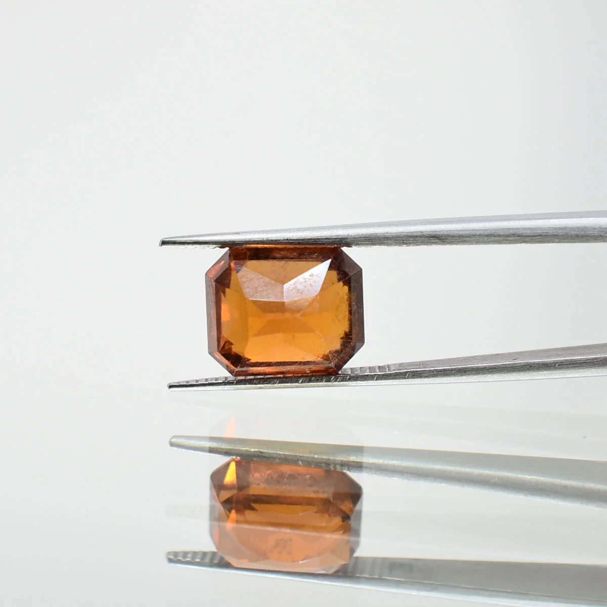 5.84 Carats Hessonite Garnet ( 6.49 Ratti Gomed ) - Image 3