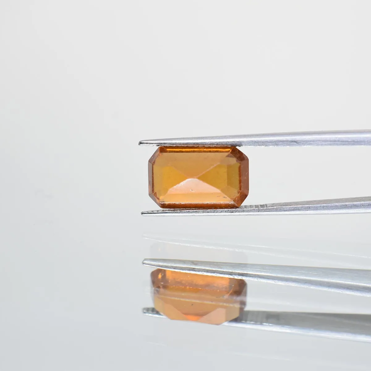 4.79 Carats Hessonite Garnet ( 5.32 Ratti Gomed ) - Image 3
