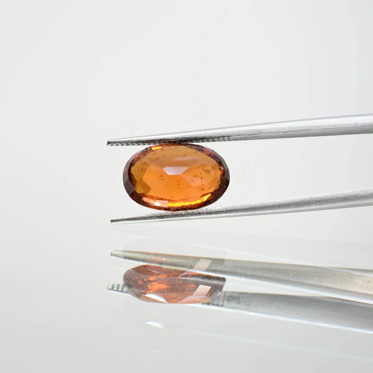 4.98 Carats Hessonite Garnet ( 5.53 Ratti Gomed ) - Image 3