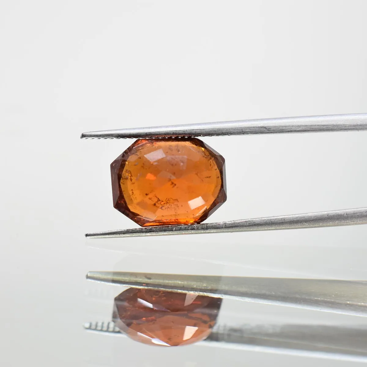 5.95 Carats Hessonite Garnet ( 6.61 Ratti Gomed ) - Image 3