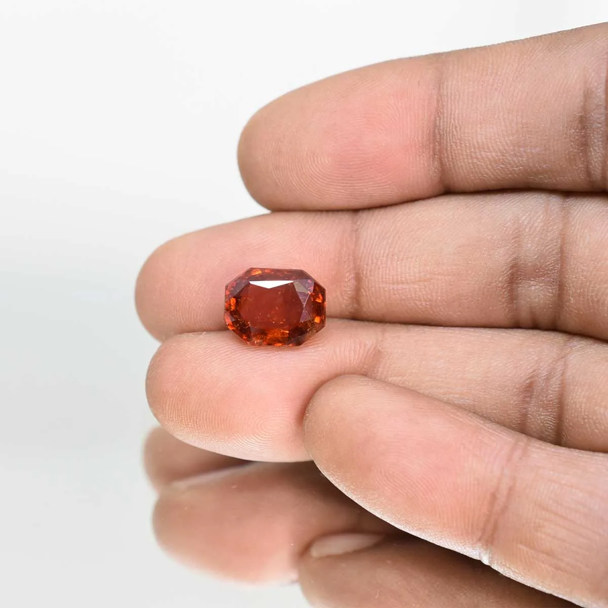 5.95 Carats Hessonite Garnet ( 6.61 Ratti Gomed ) - Image 4