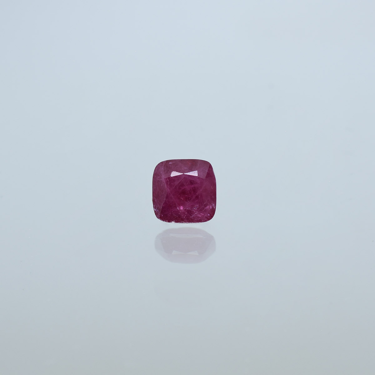 3.18 Carats Ruby ( 3.53 Ratti Manik )