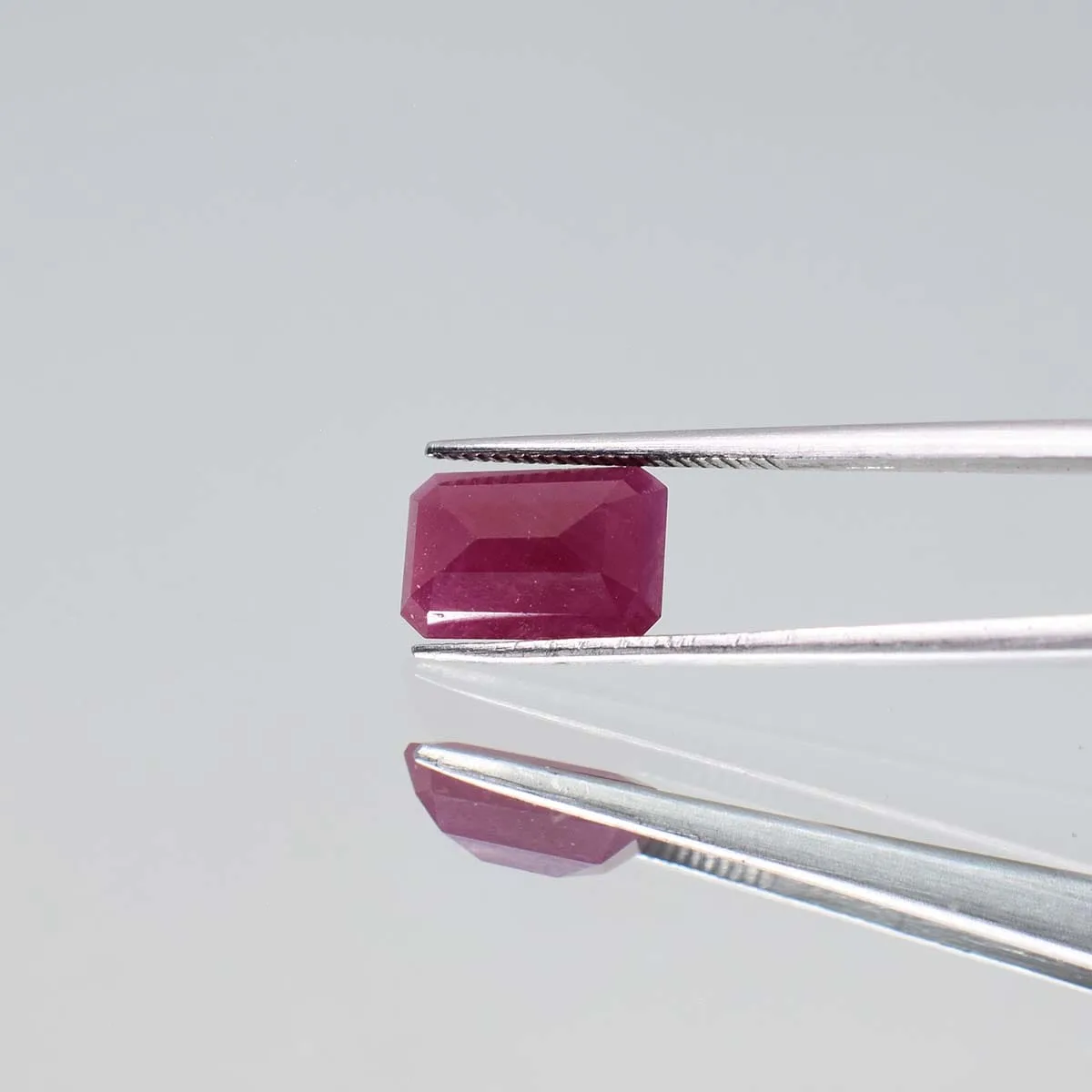 4.1 Carats Ruby ( 4.56 Ratti Manik ) - Image 3