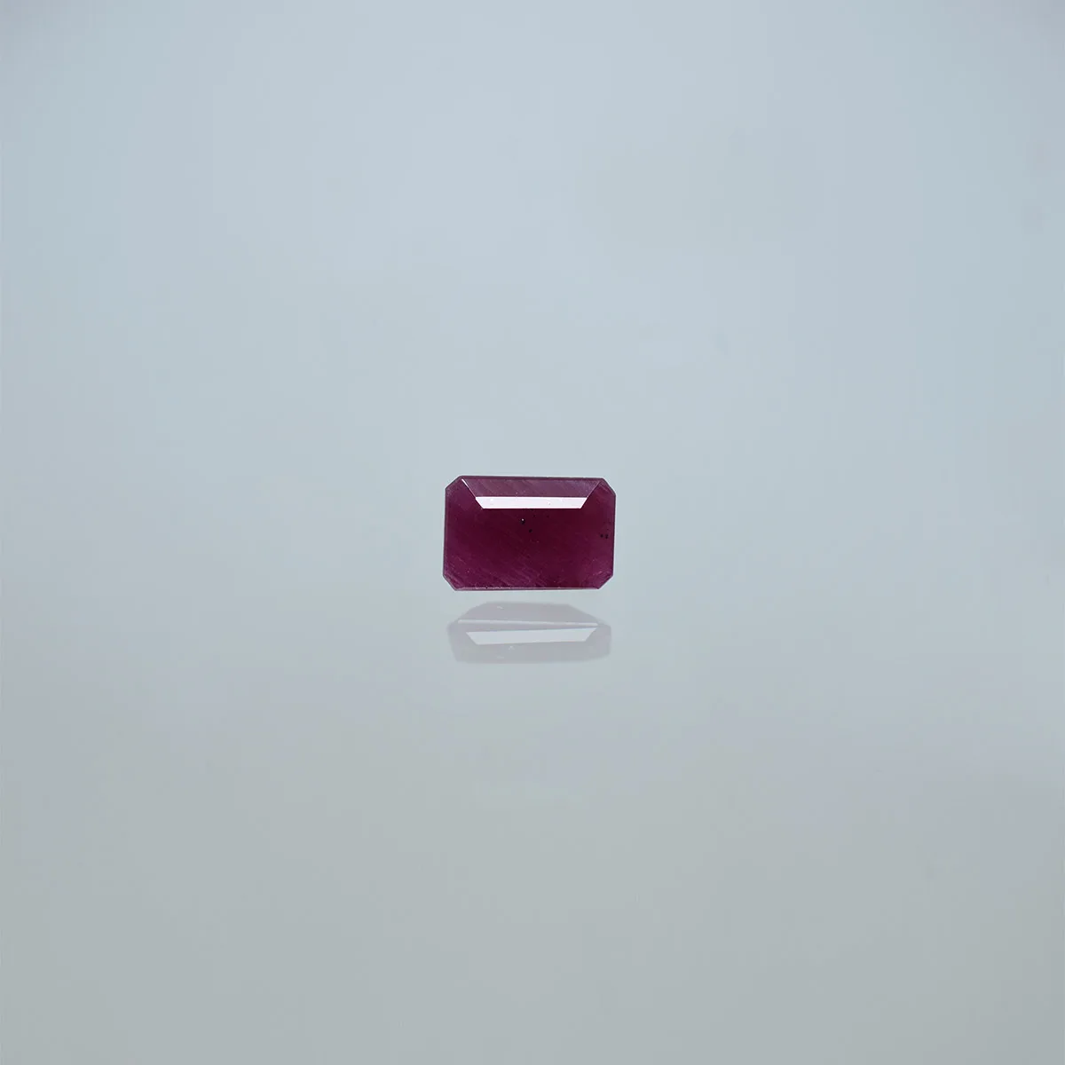 4.99 Carats Ruby ( 5.54 Ratti Manik )