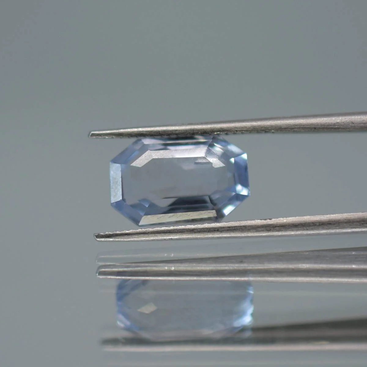 4.82 Carats Blue Sapphire ( 5.36 Ratti Neelam ) - Image 3