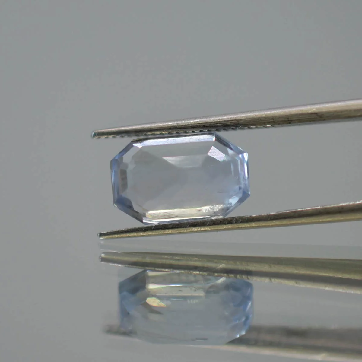 4.82 Carats Blue Sapphire ( 5.36 Ratti Neelam ) - Image 4