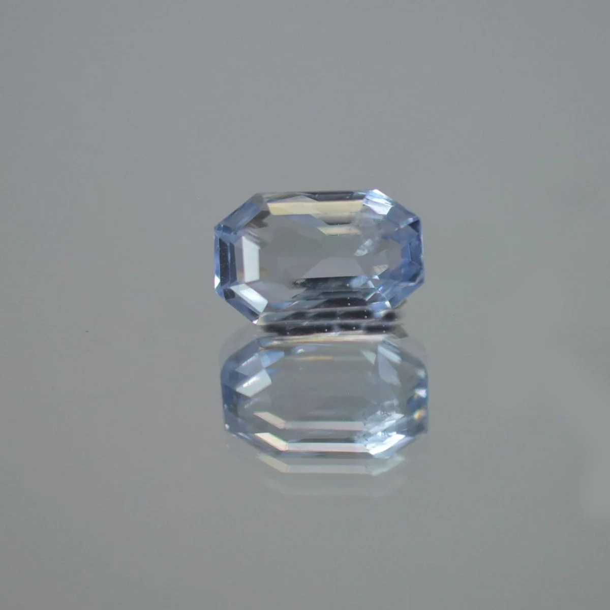 4.82 Carats Blue Sapphire ( 5.36 Ratti Neelam ) - Image 5