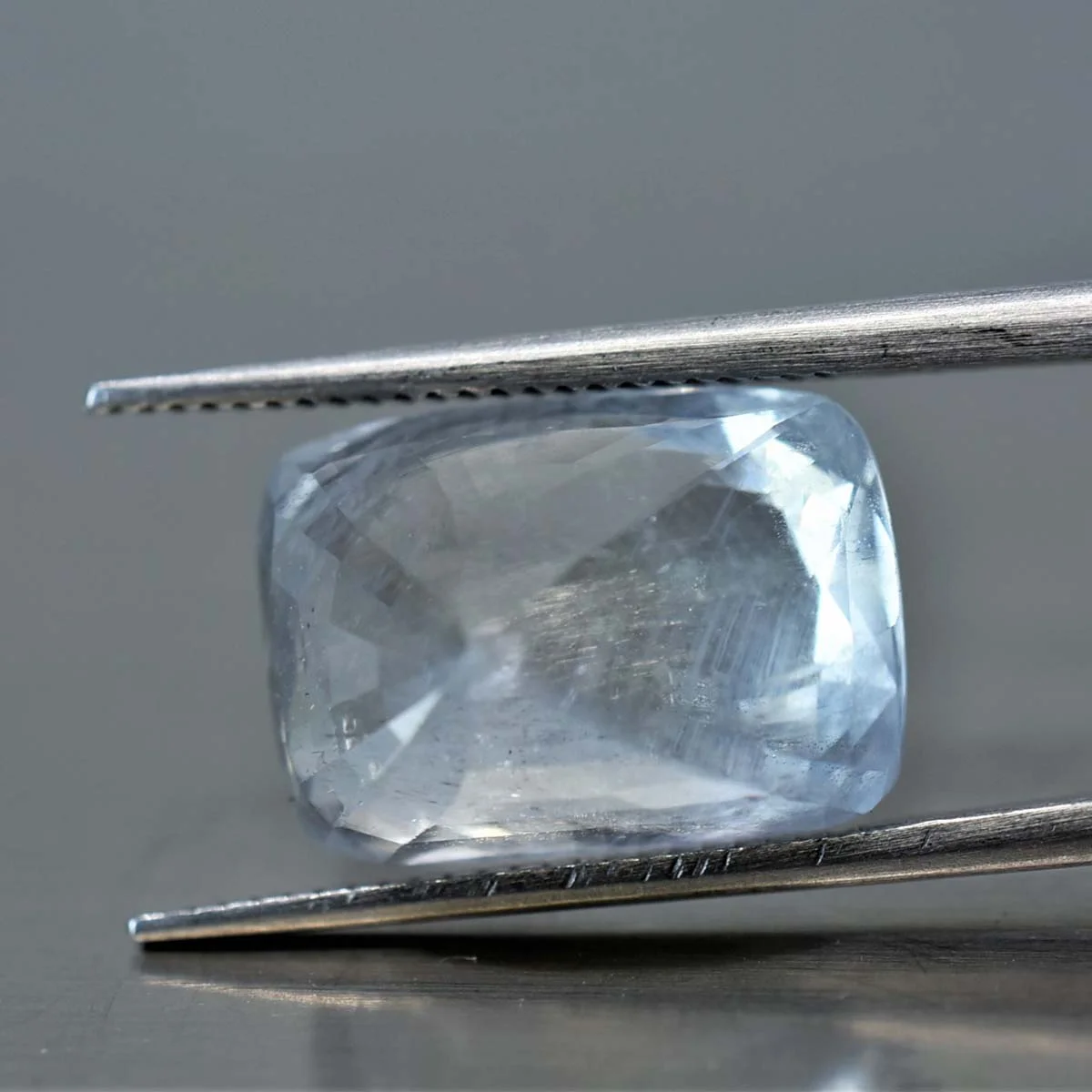 10.1 Carats Blue Saphhire ( 11.22 Ratti Neelam ) 3