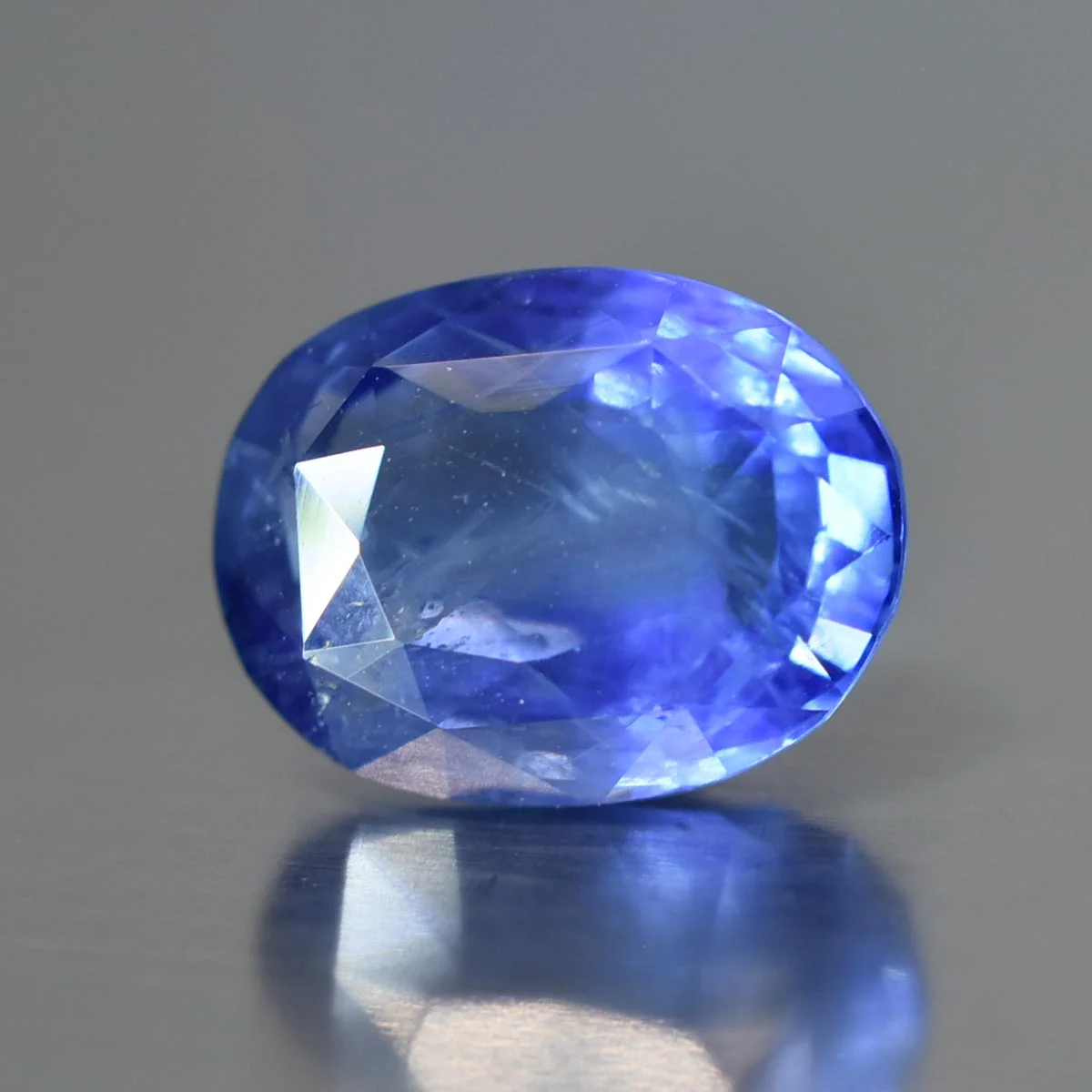 5.54 Carats Blue Saphhire ( 6.15 Ratti Neelam ) - Image 1