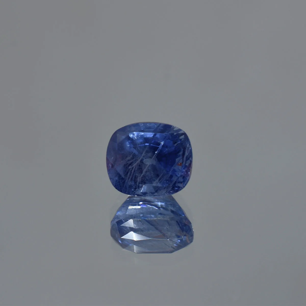5.5 Carats Blue Sapphire ( 6.11 Ratti Neelam ) 1