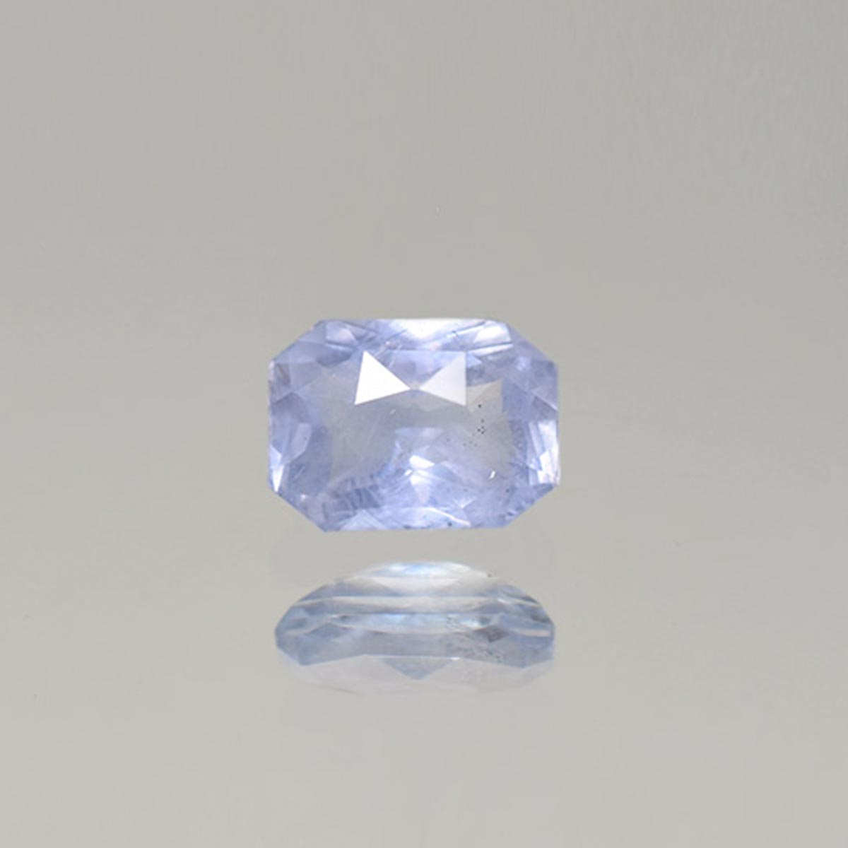 8.13 Carats Blue Sapphire ( 9.03 Ratti Neelam )