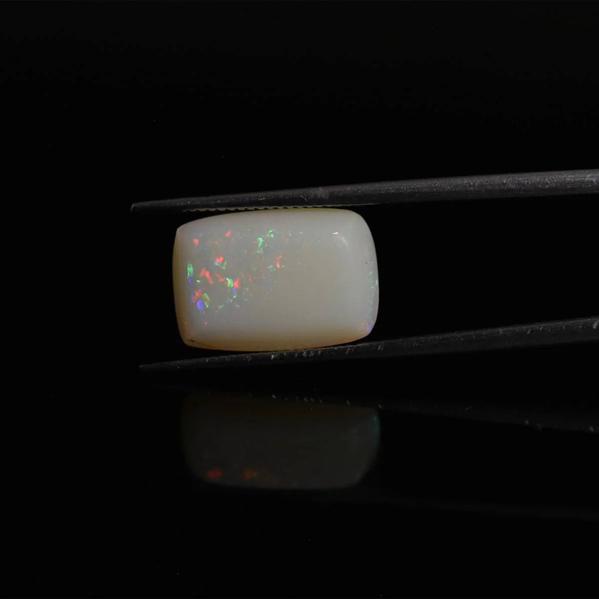 4.11 Carats Opal ( 4.57 Ratti Dudhiya Patthar ) - Image 3