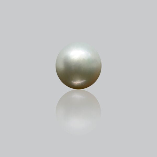 9.02 Carats South Sea Pearl ( 10.02 Ratti Moti )